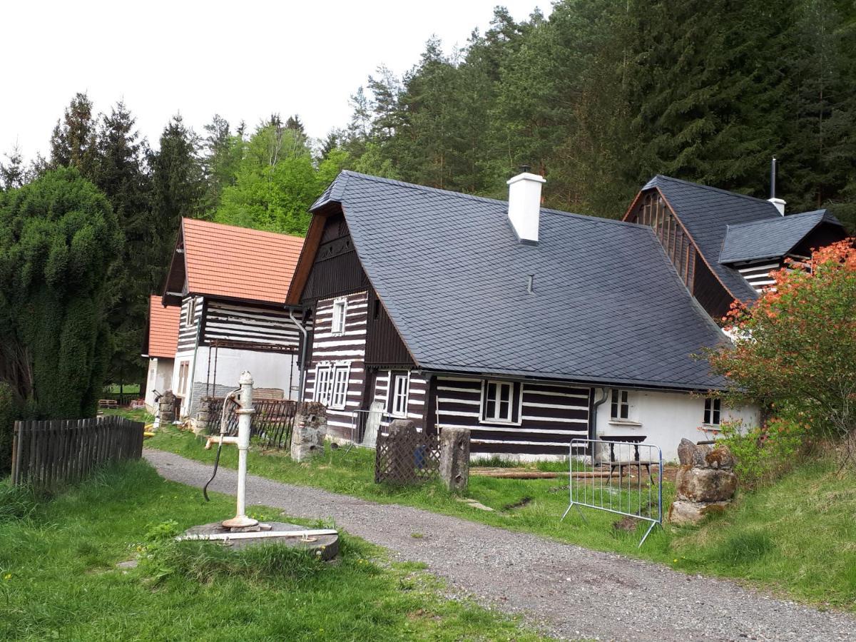 Hlucov Lesni Chalupa Kokorin Extérieur photo