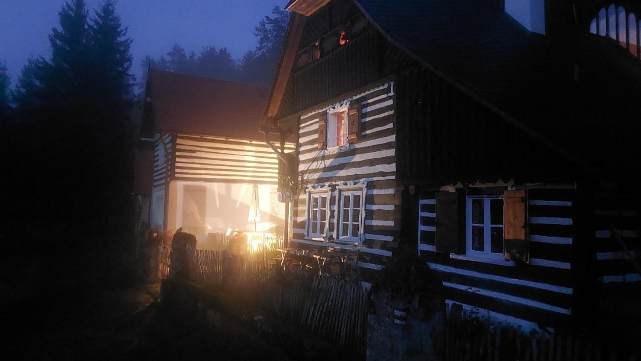 Hlucov Lesni Chalupa Kokorin Extérieur photo