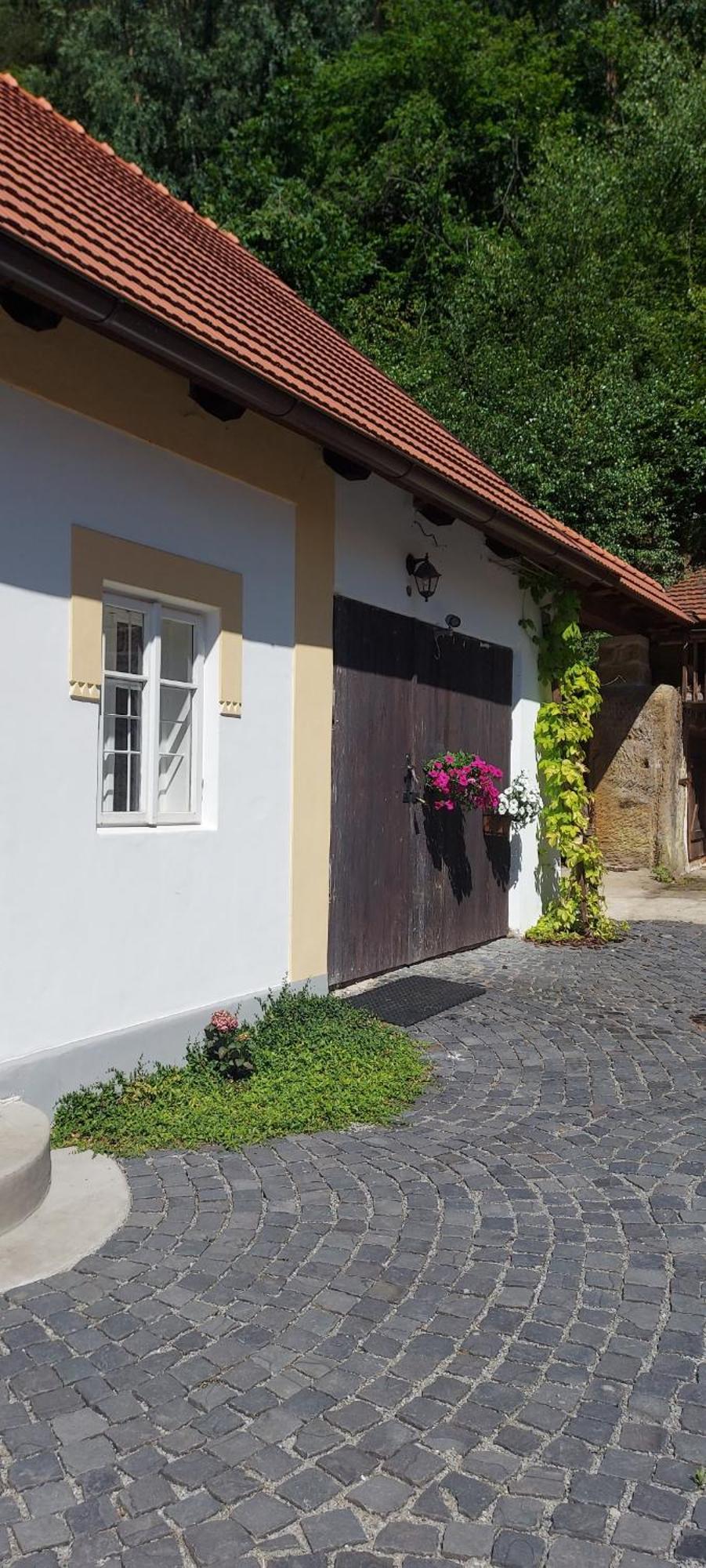Hlucov Lesni Chalupa Kokorin Extérieur photo