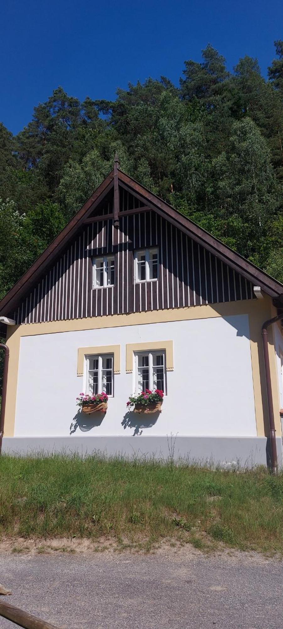 Hlucov Lesni Chalupa Kokorin Extérieur photo